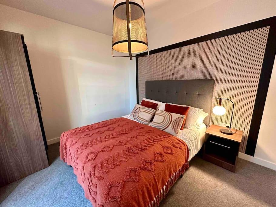 1 Bed Flat With View Of Old Trafford Daire Manchester Dış mekan fotoğraf